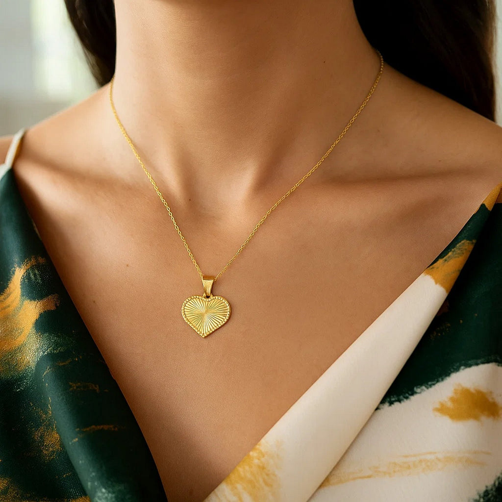 14K Yellow Gold Radiating Heart Necklace