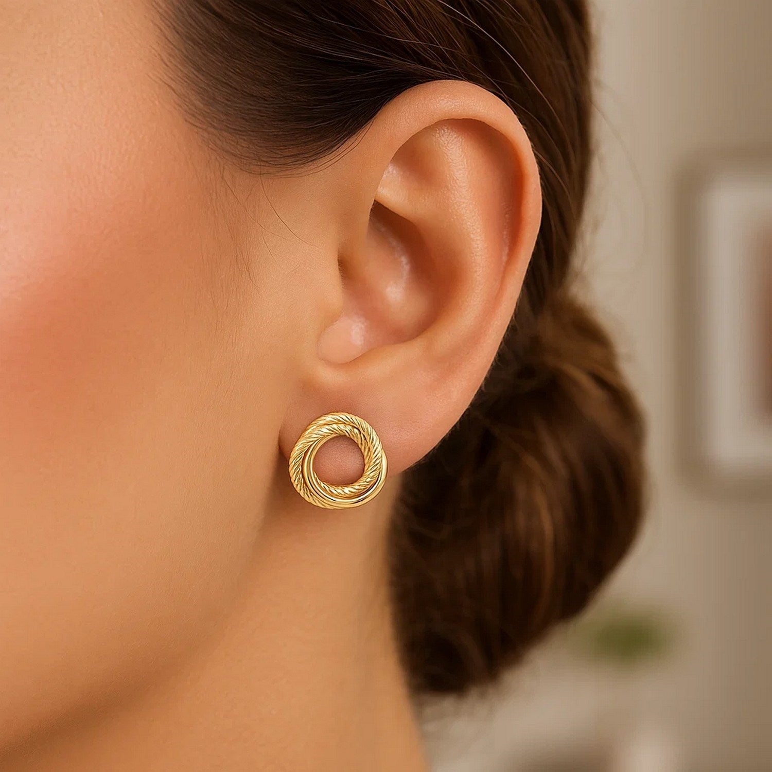 14K Yellow Gold Diamond Cut Interlocking Trinity Stud Earrings (11.30 mm)